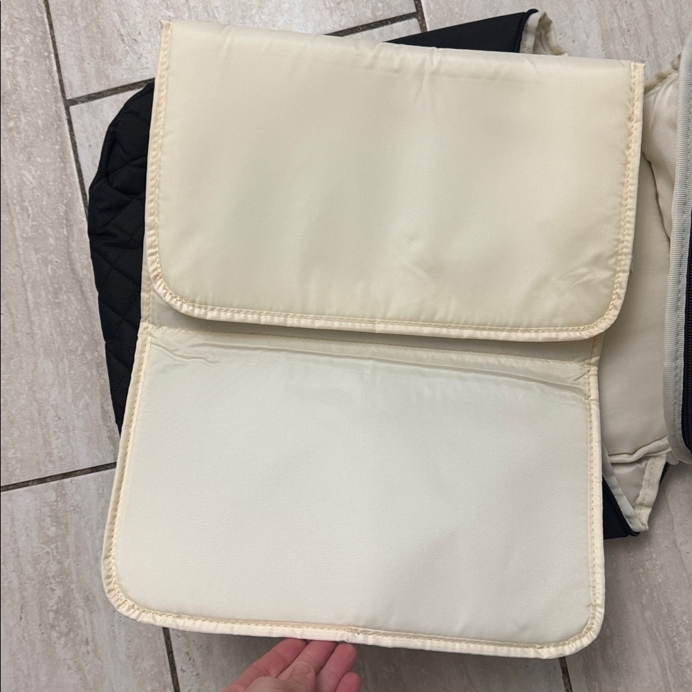 Kaiser Permanente New Mom Bundle Diaper Bag Changing Pad Blanket Hospital Gown - Picture 3 of 6